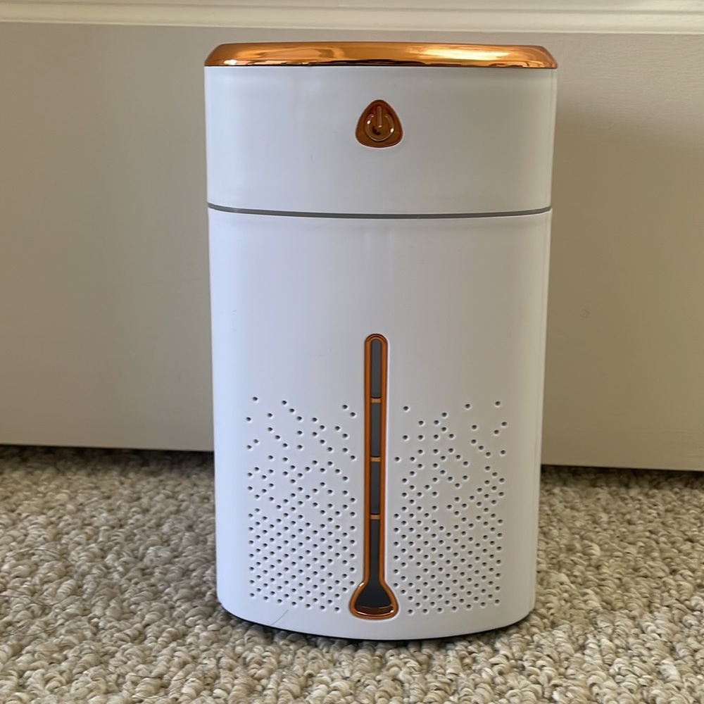 Bedside Humidifier/Aromatherapy Diffuser - Picture 4 of 9